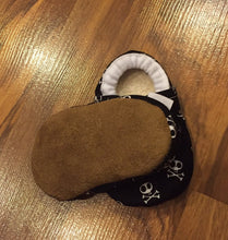 Load image into Gallery viewer, Skull Booties