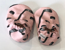 Load image into Gallery viewer, Pink Hockey Booties