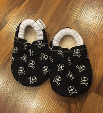 Load image into Gallery viewer, Skull Booties
