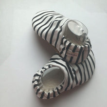 Load image into Gallery viewer, Black and White Booties
