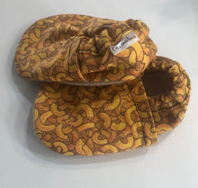 Load image into Gallery viewer, Macaroni Booties

