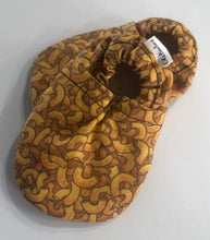 Load image into Gallery viewer, Macaroni Booties
